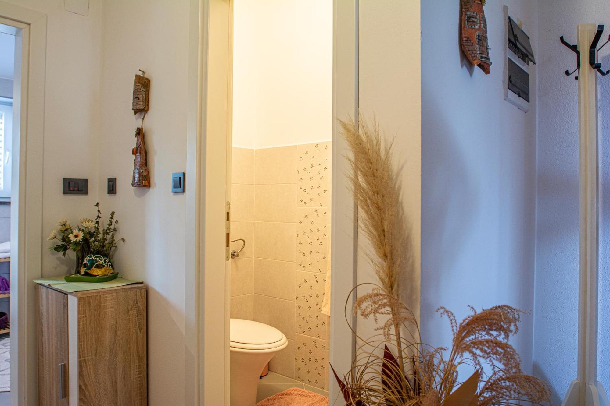 Nikka Apartments Малинска Екстериор снимка