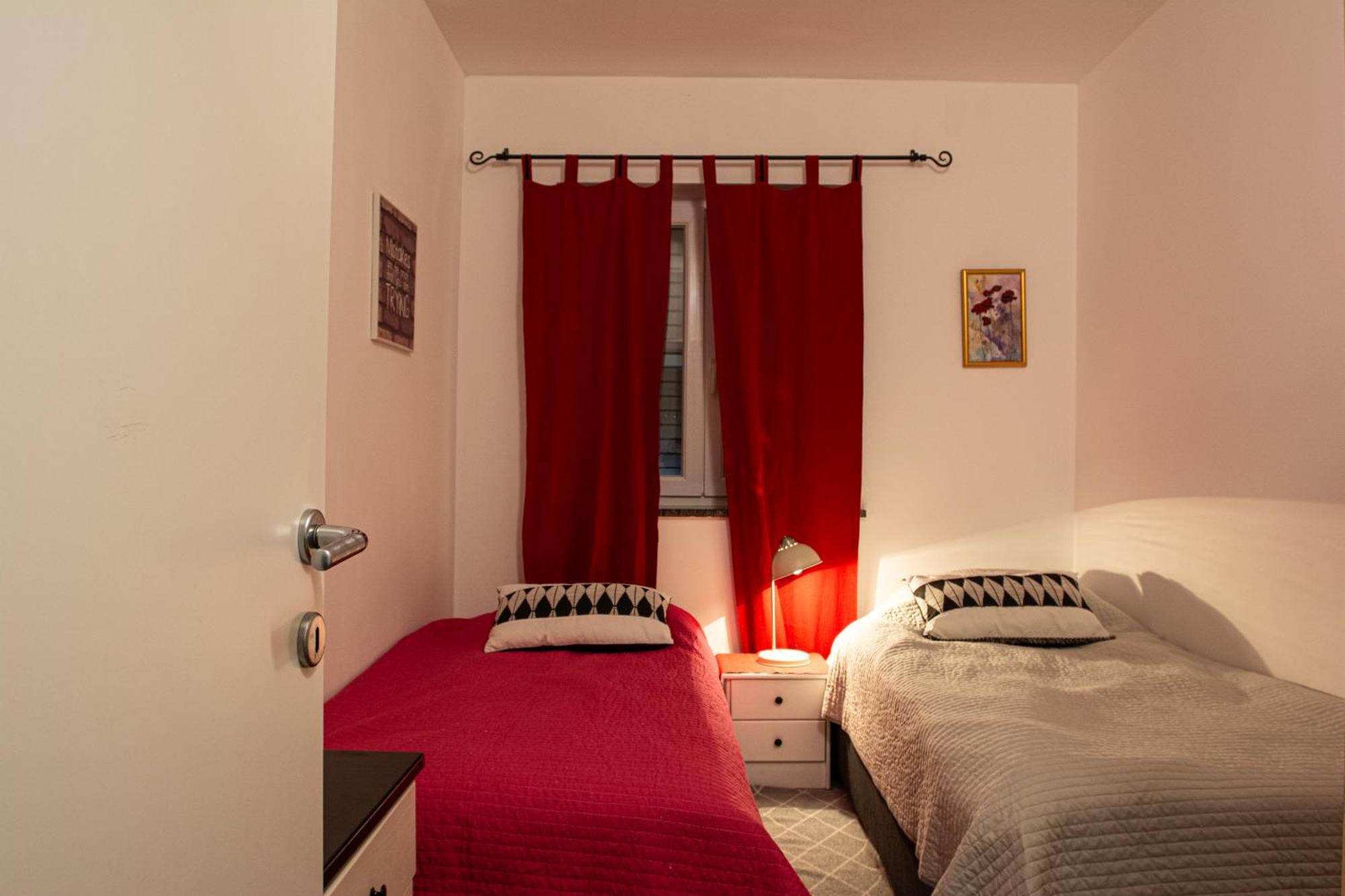 Nikka Apartments Малинска Екстериор снимка
