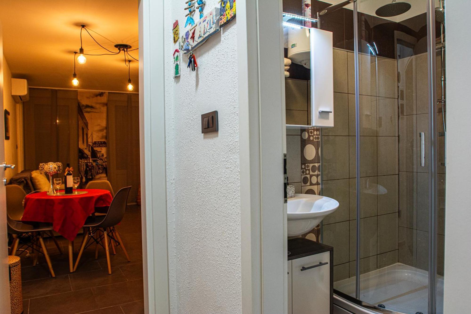 Nikka Apartments Малинска Екстериор снимка